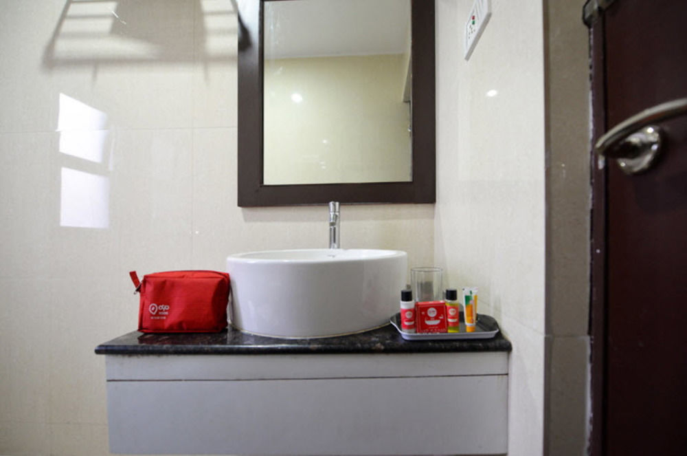 Genx Banjara Hill 1589 Hotel Хидерабад Екстериор снимка