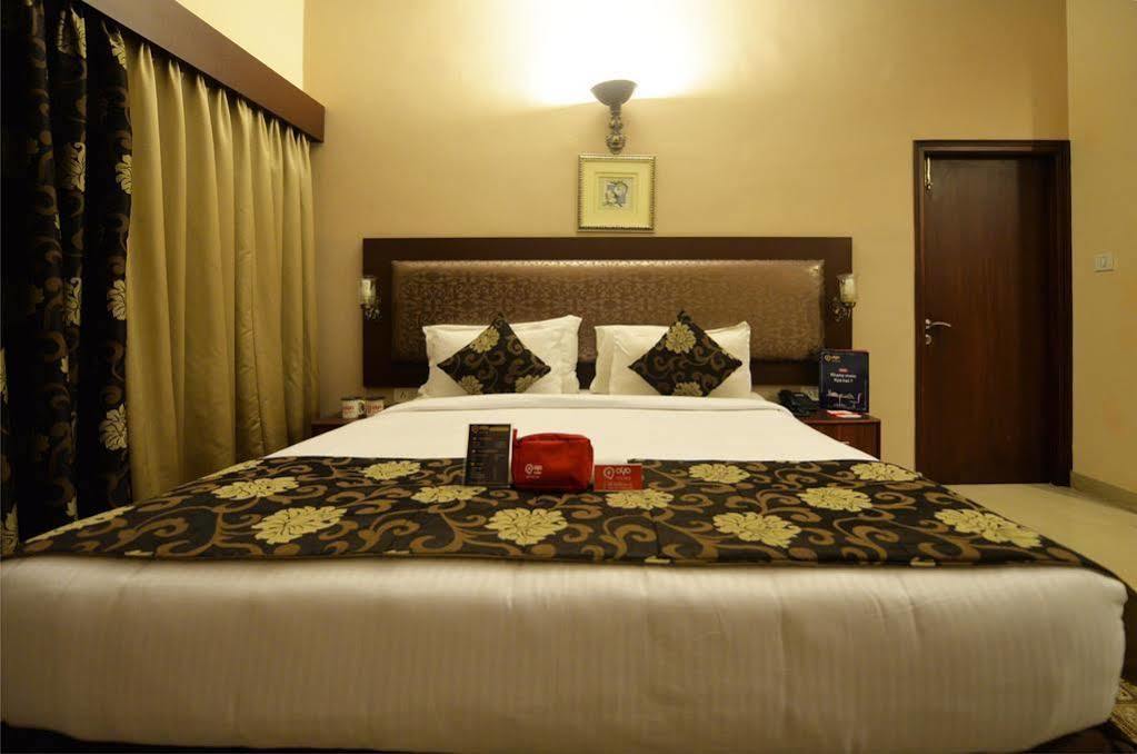 Genx Banjara Hill 1589 Hotel Хидерабад Екстериор снимка